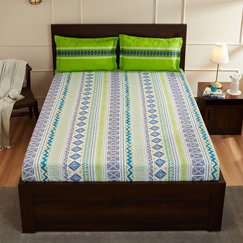 Green Geometric Printed Queen Flat Bedsheet with 2 Pillow Covers