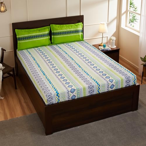 Green Geometric Printed Queen Flat Bedsheet with 2 Pillow Covers