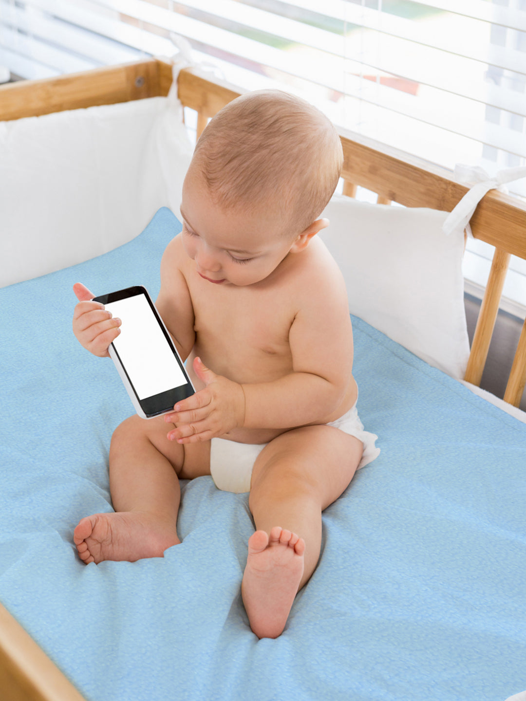 Ultra-Absorbent Waterproof Baby Mattress Protector – Soft, Quick-Dry, Washable & Reusable Crib & Toddler Bed Sheet Shield